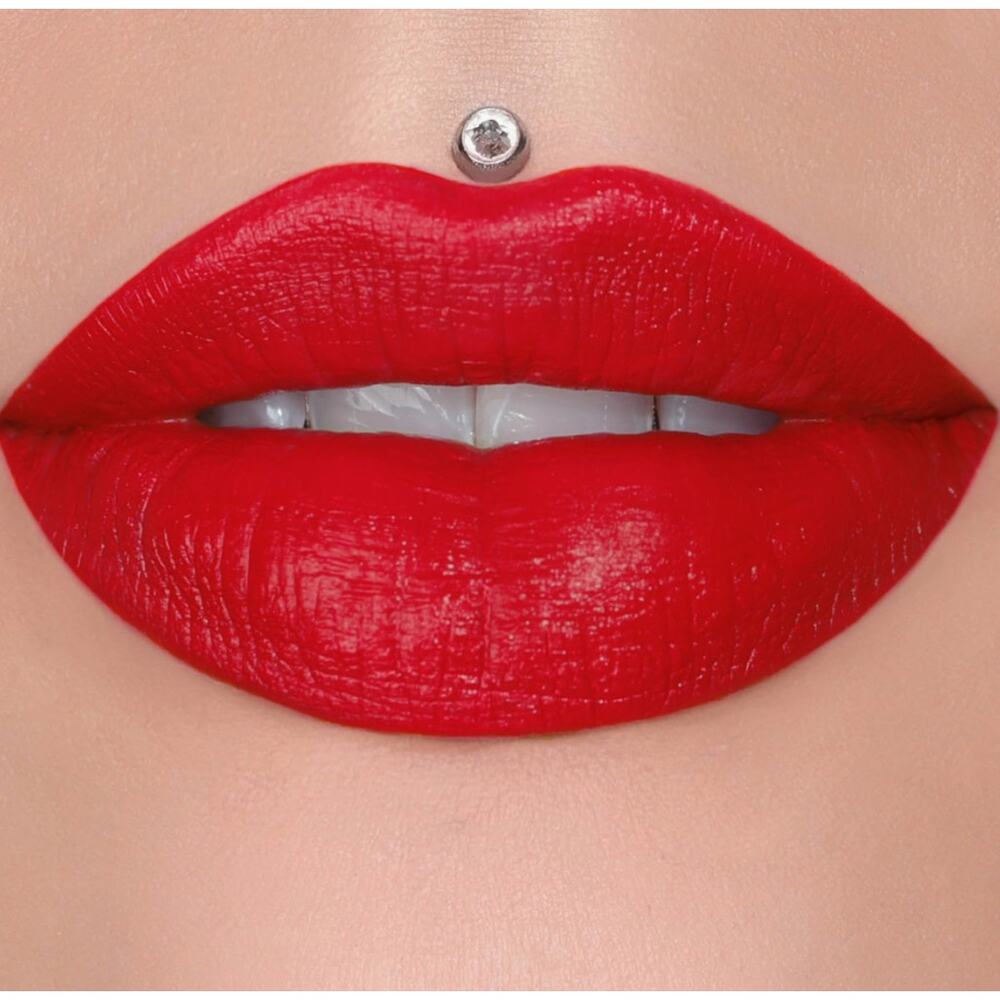 Jeffree Star Velvet Trap Matte Lipstick    (Pink Box) Red Affair